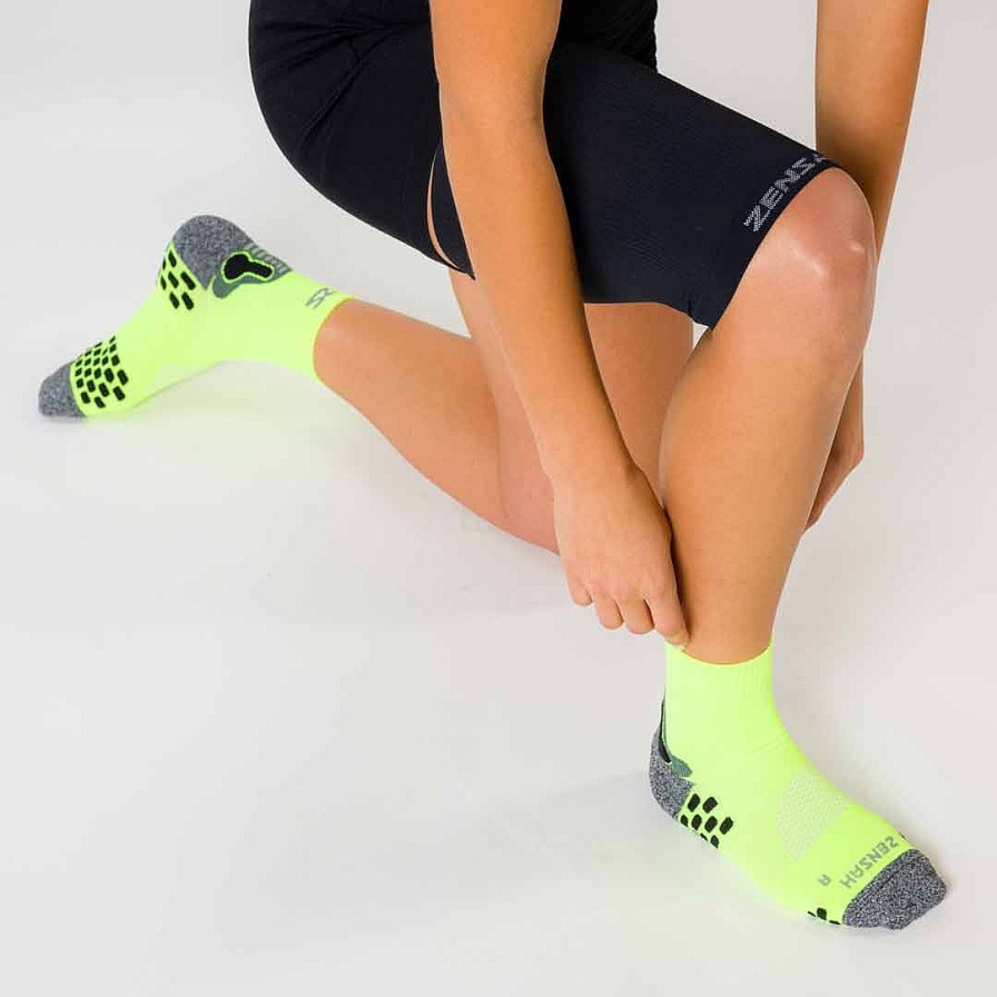 Women Zensah Compression Socks | 3D Dotted Running Socks